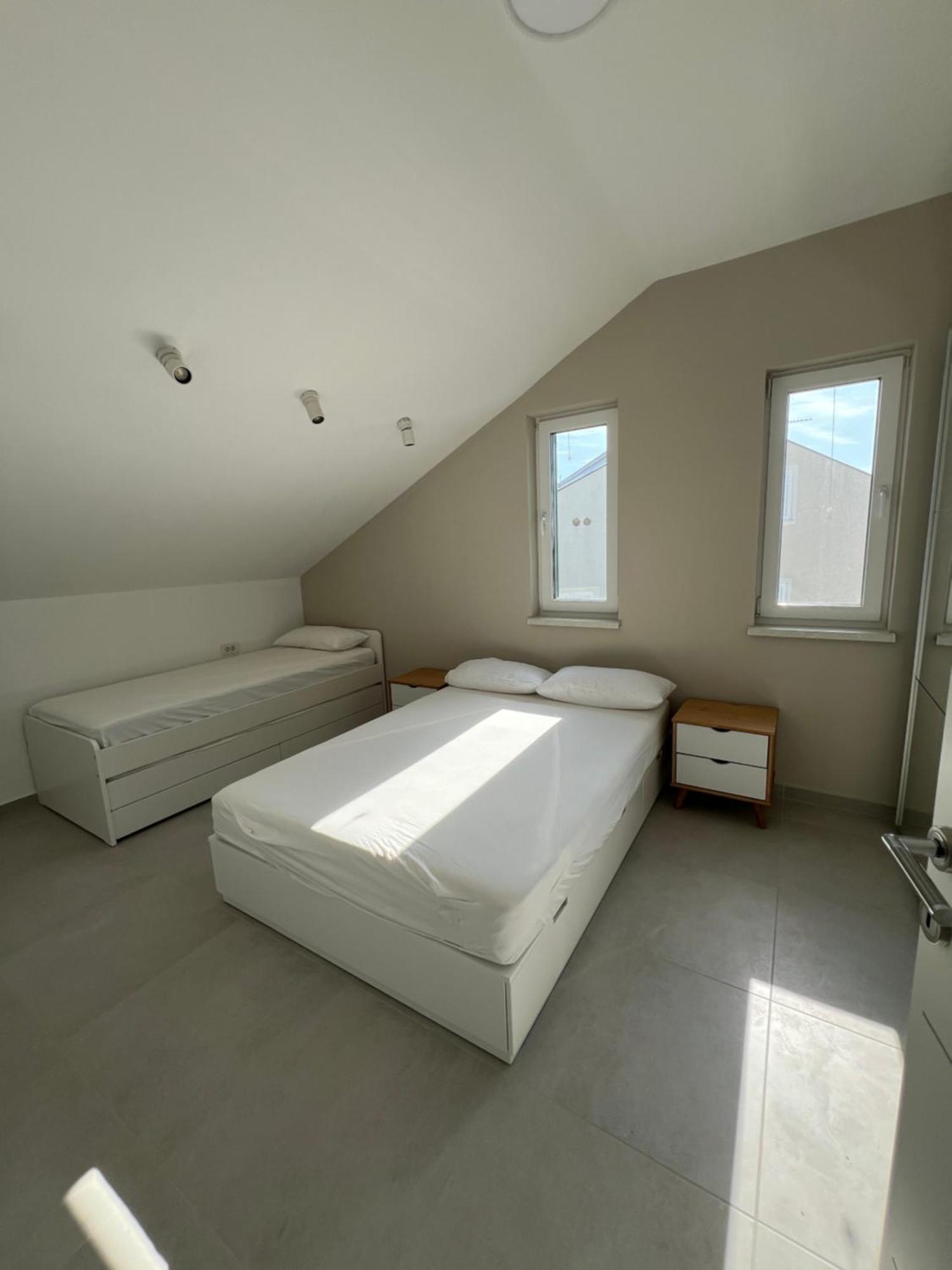 Penthouse Sky Deluxe