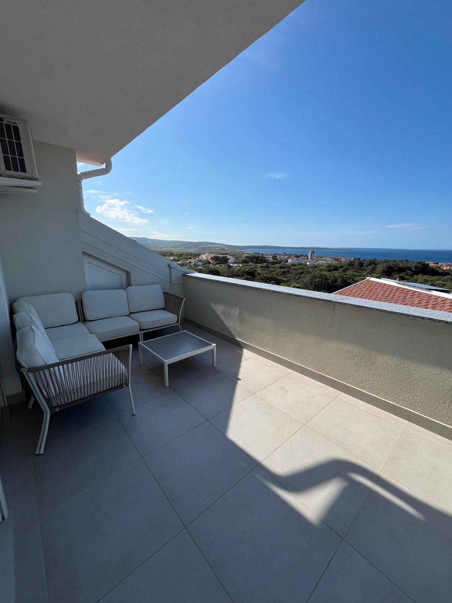 Penthouse Sky Deluxe Apartment