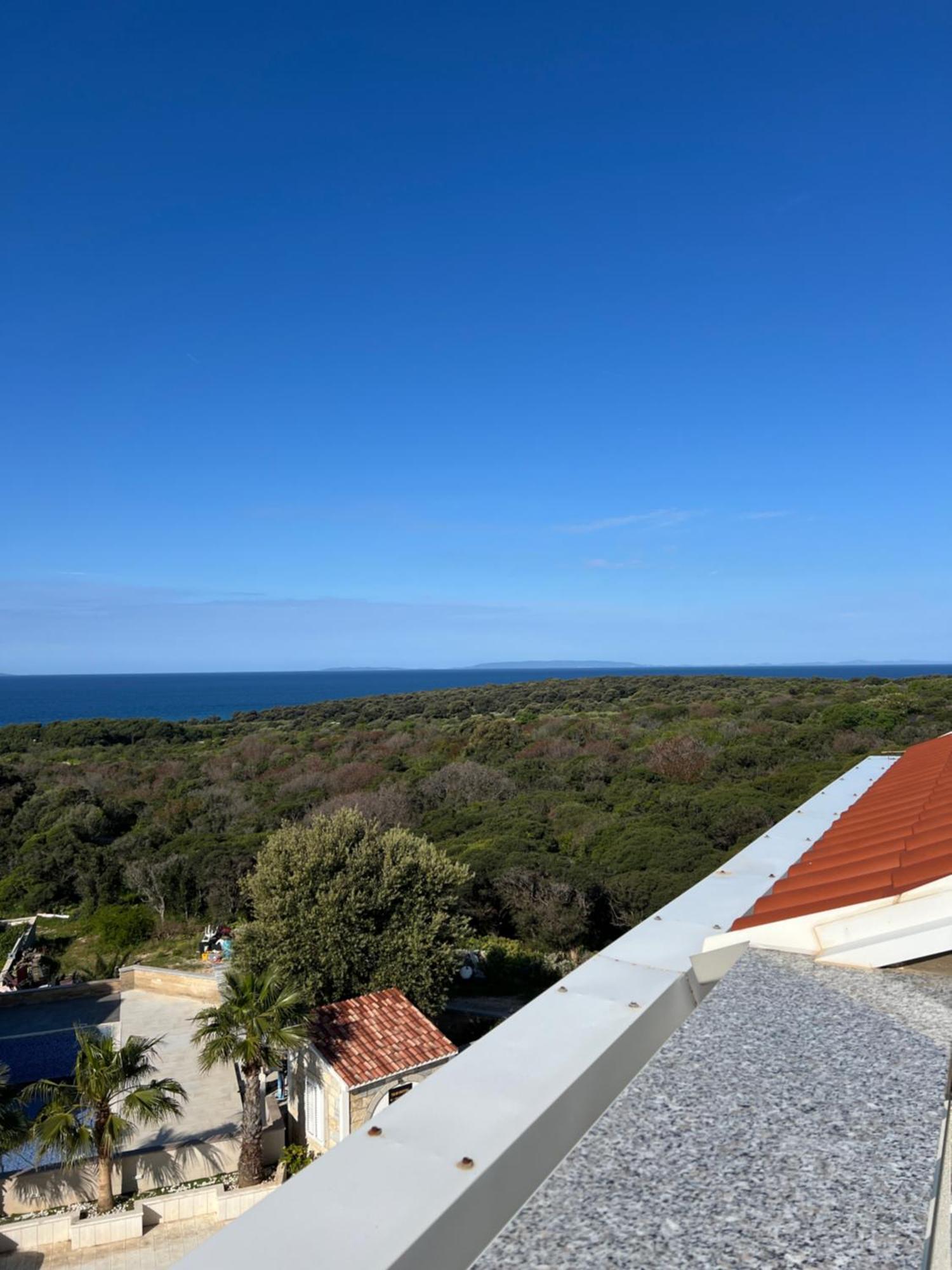 Penthouse Sky Deluxe